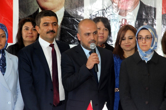 AK Parti’li Kadınlardan Mehmetçik ile Kilislilere Destek