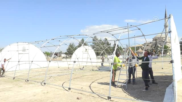 Vali Kalkancı: ‘Hasar Tespit Çalışmalarında Köylerde 87’si Ağır, 15 de Orta Hasarlı Ev Tespit Ettik’