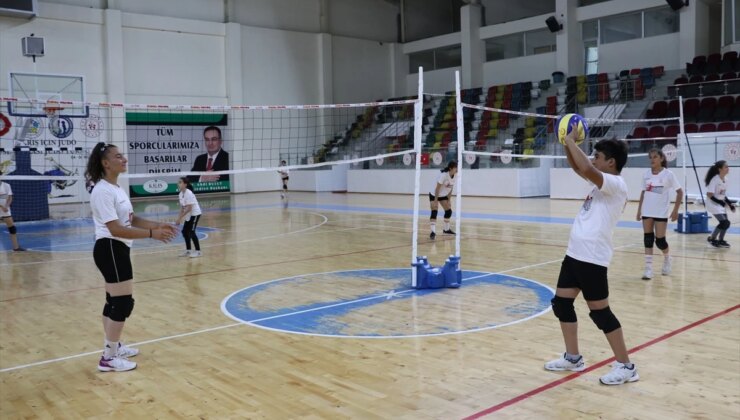 Kilis’te Fabrika Voleybol Okulu Hizmete Girdi