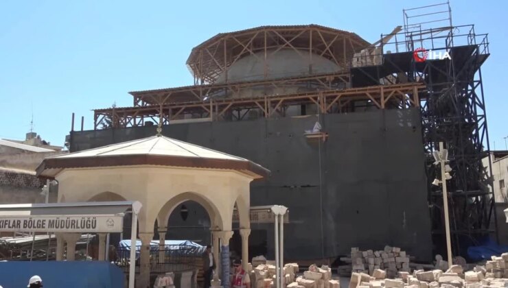 Sarsıntıda hasar alan tarihi yapılarda onarım çalışması devam ediyor