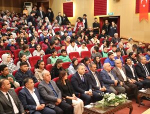 Kilis’te Öğrencilere Kaynak Kitap Dağıtıldı