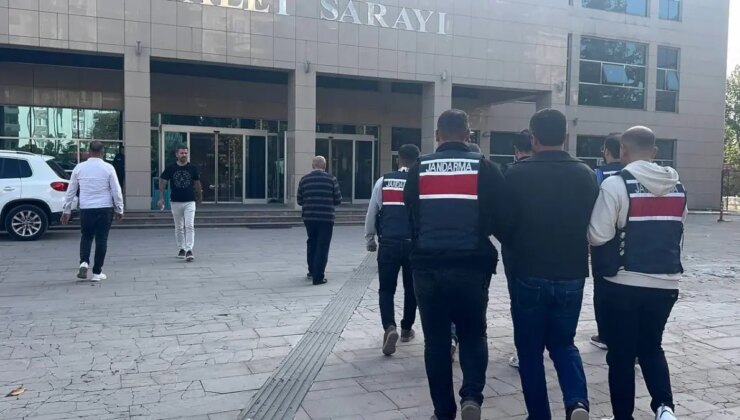 Kilis’te PKK/PYD/YPG Üyesi 2 Terörist Yakalandı