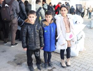 Suriyeli Çocuklar Ailelerine Kavuşmanın Memnunluğunu Yaşıyor