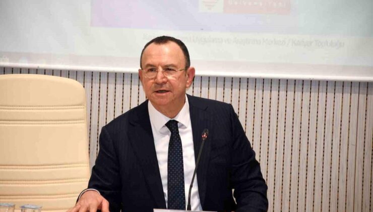 Gülsan Holding Yönetim Kurulu Lideri Mustafa Topçuoğlu, Kilis’te Üniversitelilerle buluştu