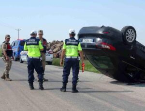 Kilis’te feci kaza: Araba taklalar attı, 5 kişi yaralandı